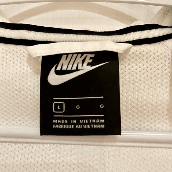 Nike Junior (L) Black & White Windbreaker Jacket - Picture 4 of 10